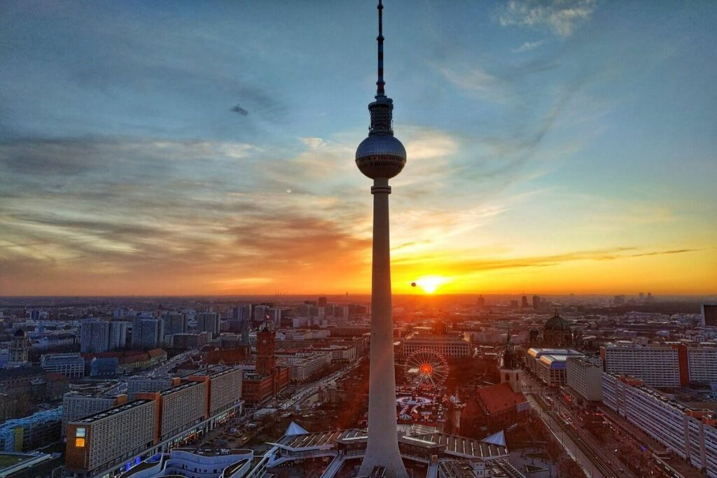 Hotel Park Inn am Alexanderplatz ist eine Top Fotolocation in Berlin