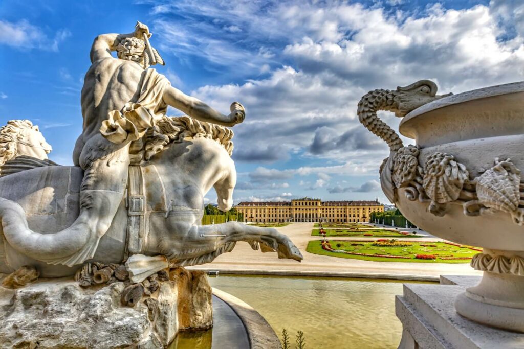 wien-fotospots-schloss-schoenbrunn-pferd