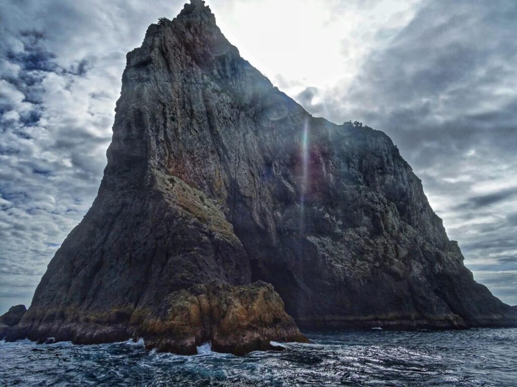 neuseeland-bay-of-islands-rock-nordinsel